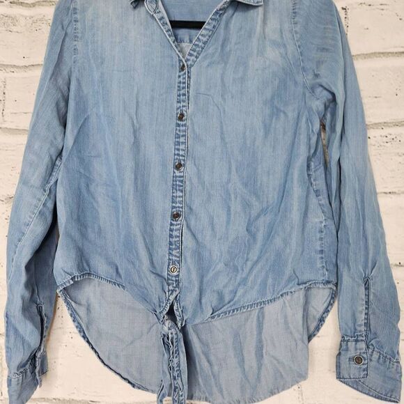 Beachlunchlounge Collection Women's Blue Chambray Front Tie Button-Up Shirt Medi - Picture 3 of 12